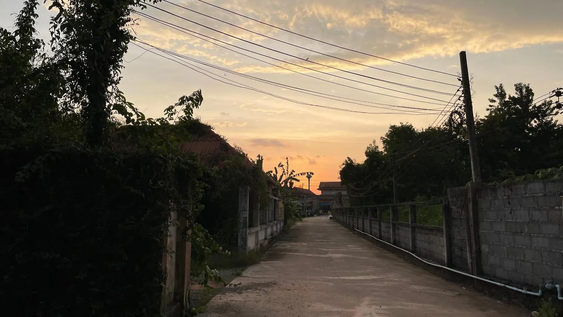 Guest house Chalisa Bukit House Lanta Hotel Koh Lanta